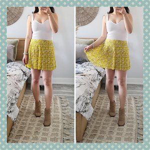 American Eagle Yellow Floral Pleated‎ Skirt